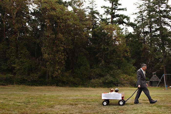 radio-flyer-wedding-ceremony-014