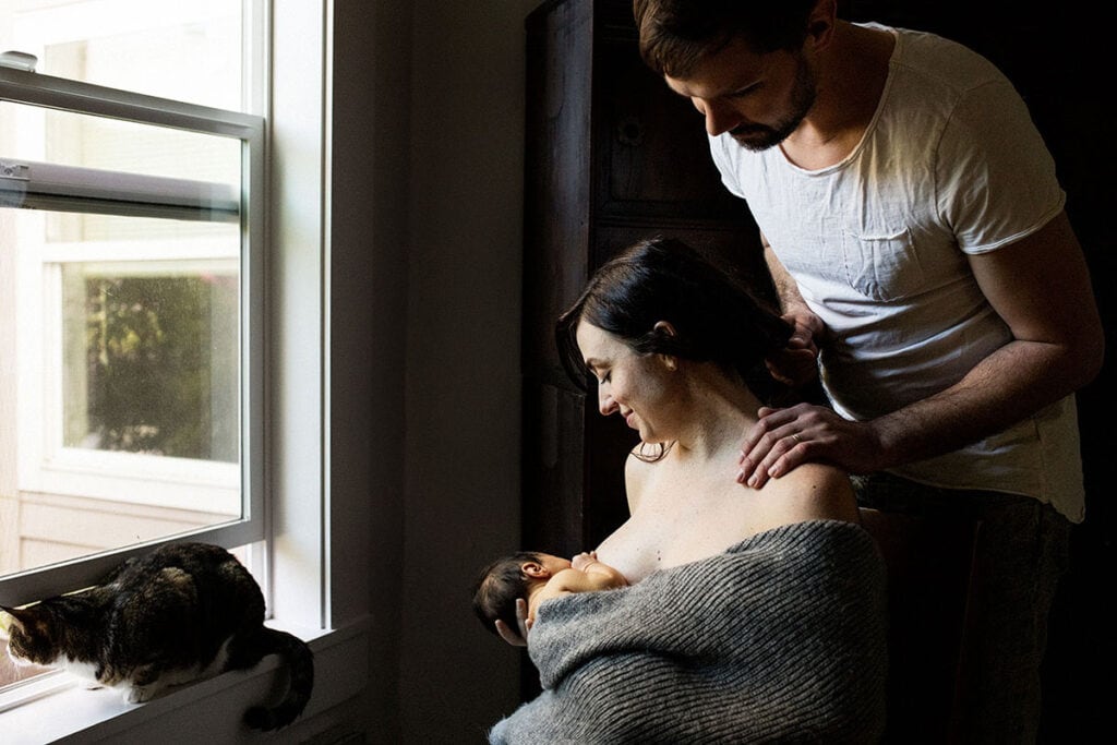 breastfeeding at home with cats